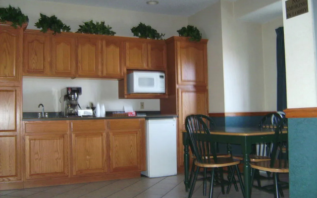 Astoria Inn