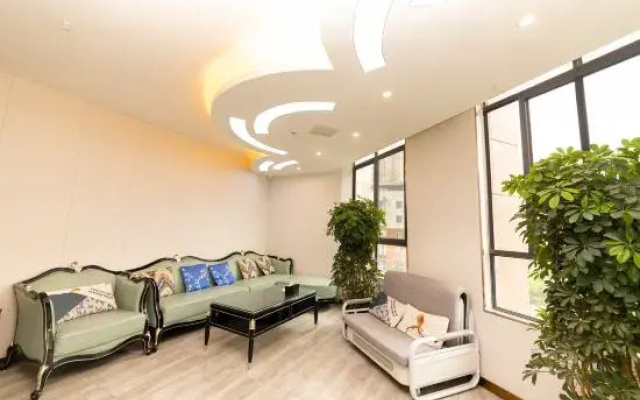 Hua Deng Hotel