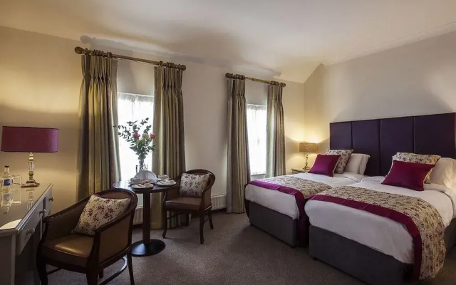 Breffni Arms Hotel