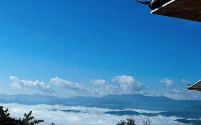 La Yuan Inn (Mangjing Village Jingmai Mountain Tea Forest Cultural Scenic Area Branch)