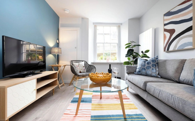 Stylish 1-bed flat in New Town