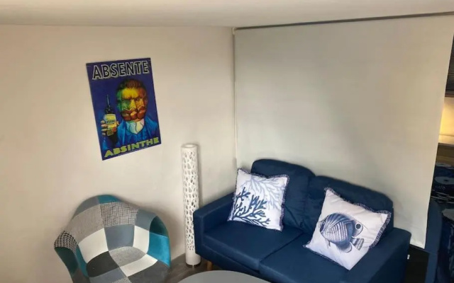 Studio rénové avec piscine proche Saint-Tropez