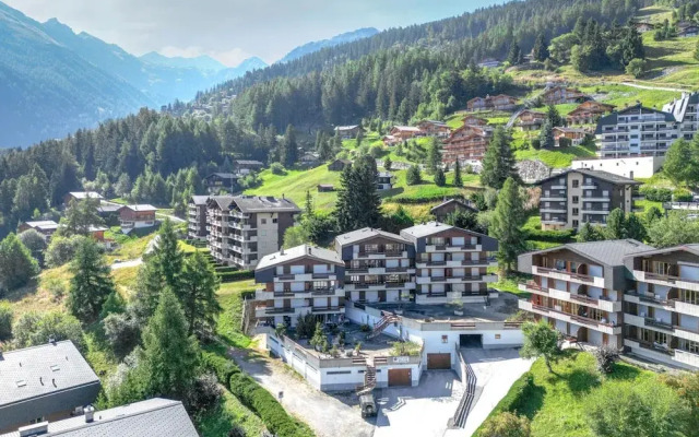 Central Apartment in La Tzoumaz - Last Minute Deal