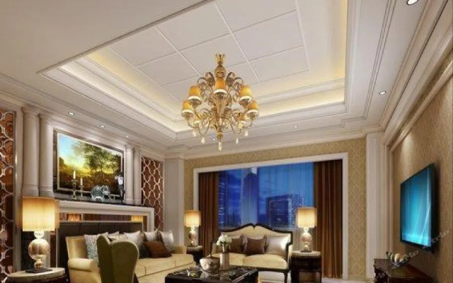 Donghu Grand Hotel