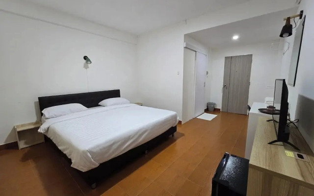 Ratanasiri Hotel
