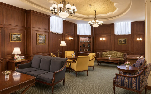 Crystal Palace Boutique Hotel