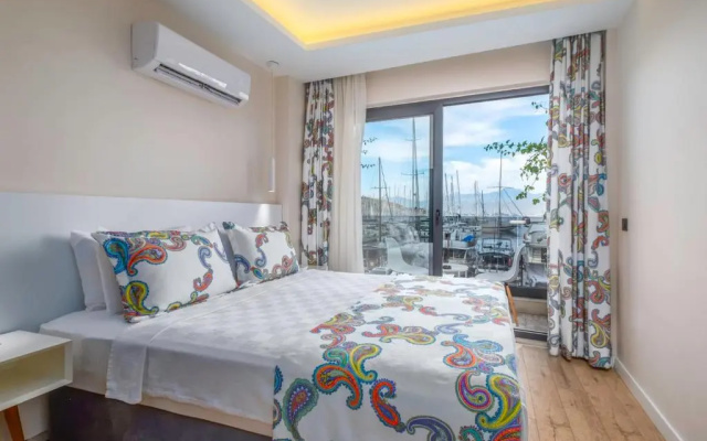 Ece Marina Suites