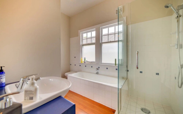 Awesome 3 bed Wellington House