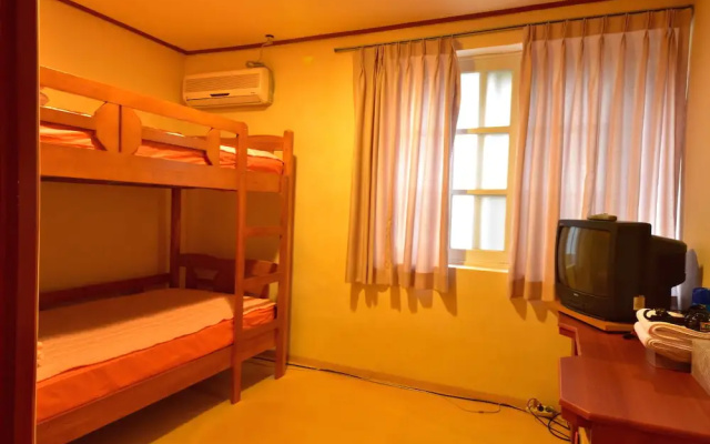 Honeymoon House