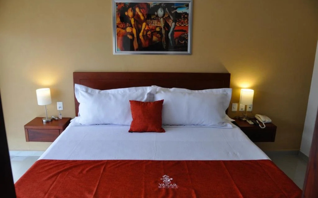 Hotel Yakar