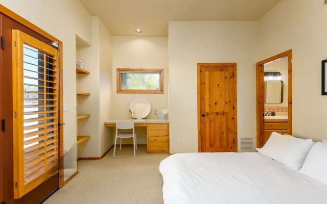 Casa Sanctuary 5 Bedroom Home by Redawning