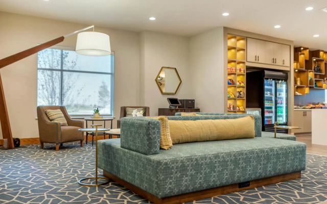 Cambria Hotel Davenport Quad Cities