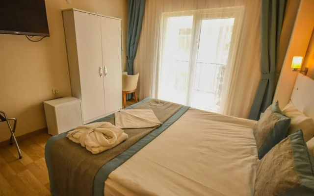 Parion House Hotel