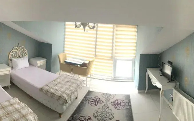 Montino Hotel