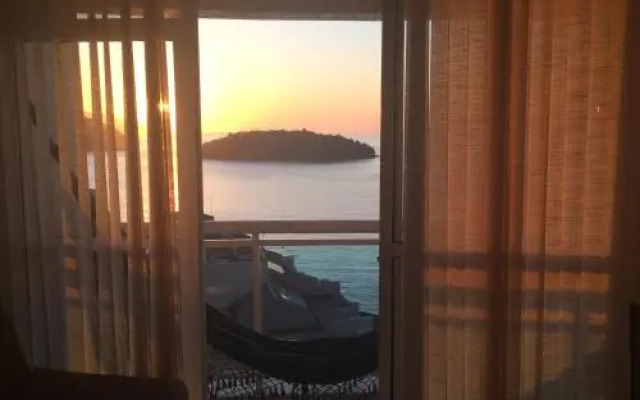 Mangaratiba Suite