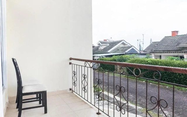 OYO 2997 Grand Suites Palace 2