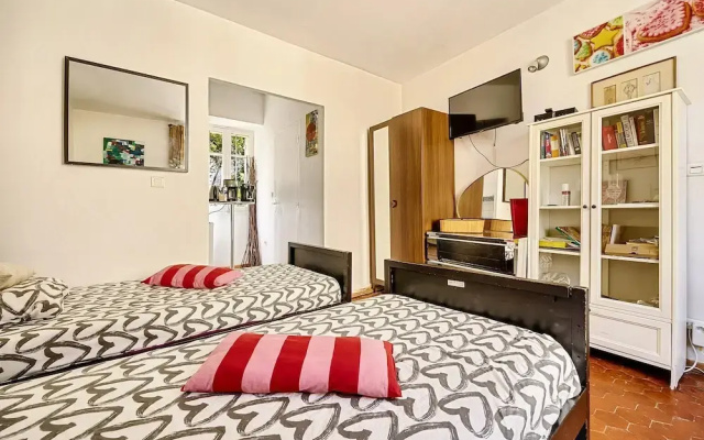 Studio Twin Beds in Aix en Provence
