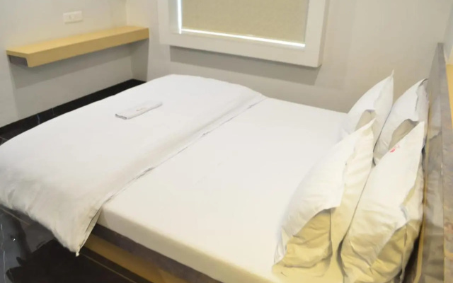Hotel O2 , Sangli