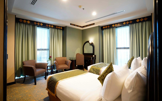 Awaliv International Hotel