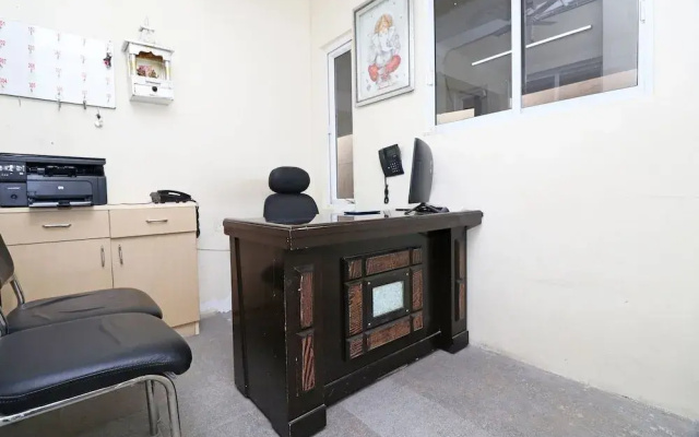 Nath Residency Guest House By OYO Rooms