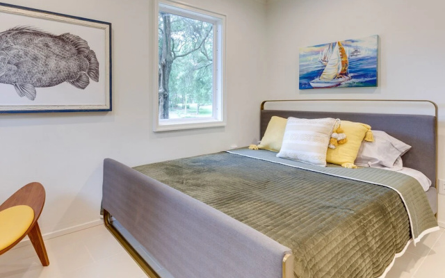 Chic Ocean Springs Vacation Rental Near Downtown!