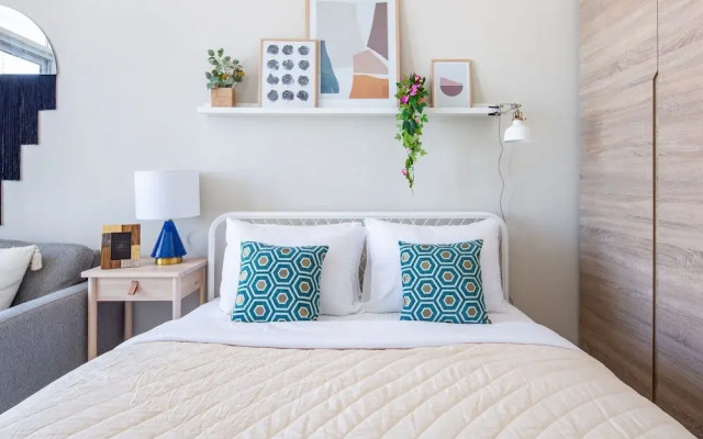 Spectacular Studio Apartment in Dubai Marina