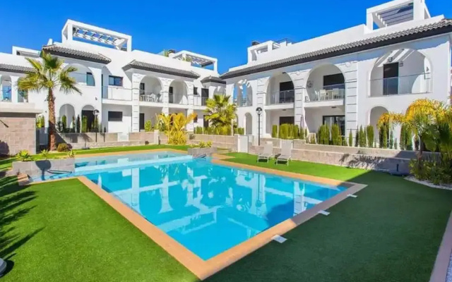Sunset Paradise - Sleeps 4, Pool, Terrace & Views