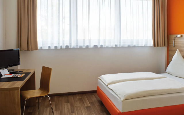 Orange Hotel und Apartments