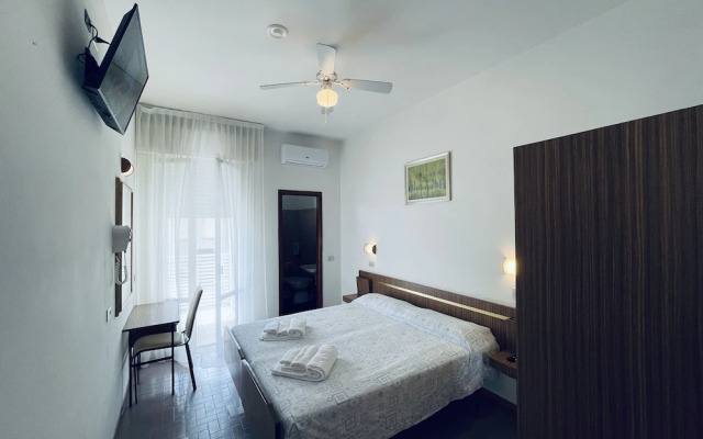 Hotel Sara - 2 Guests Room - n 13