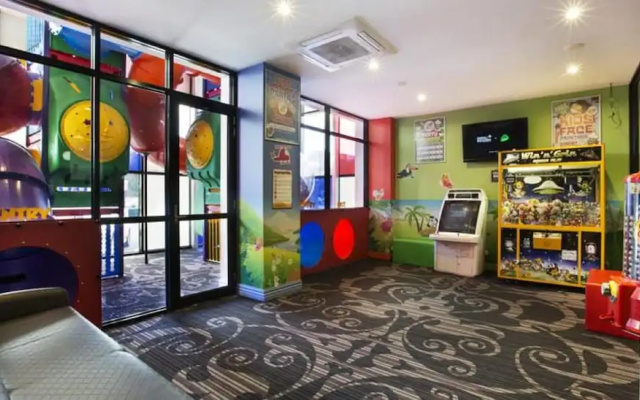 Skyways Hotel Airport West