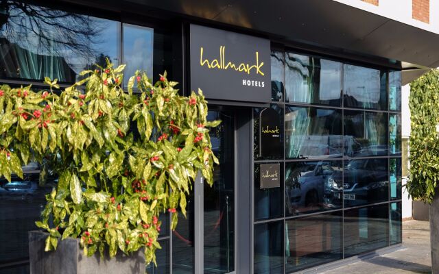 Hallmark Hotel Warrington вид на фасад