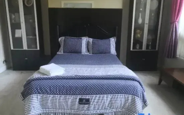 Vancouver airport hostel