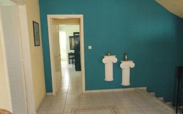 Room-pelagos Studios by Frangki