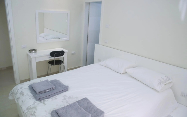 Dizengoff - Lovely family apartment 3 rooms.