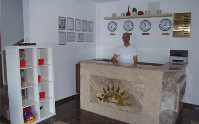 Nisan Hill Hotel
