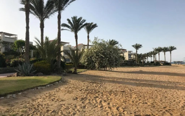 Chalet with Roof at Laguna Bay-Ain EL Sokhna