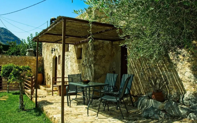 Elia House