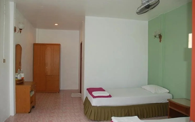 Poda Island Resort