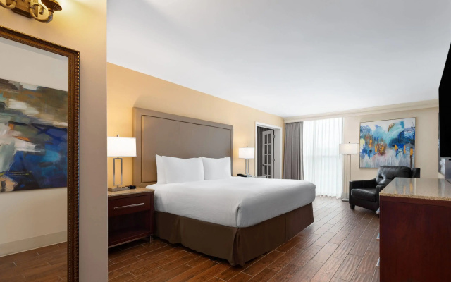 Wyndham Riverfront Little Rock