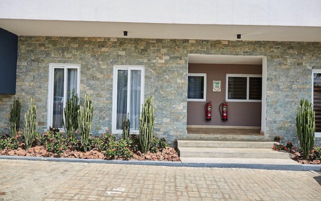 Regal Spaces at Imperial Grove in Accra, Ghana from 120$, photos, reviews - zenhotels.com hotel front