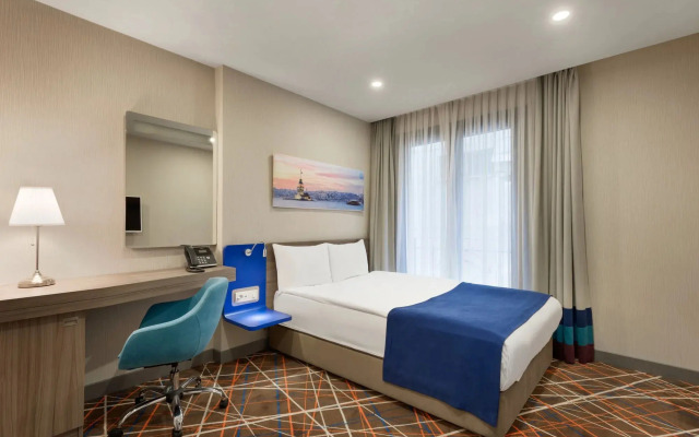 Отель Tryp Bosphorus Taksim