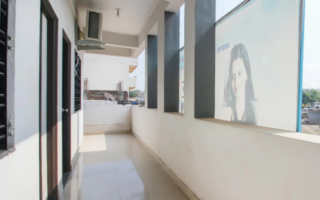 OYO 46968 Mahakal Inn