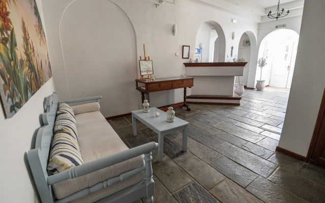 Dionysos Hotel