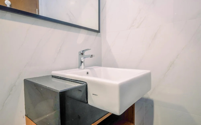 Nice and Elegant Studio at Ciputra World 2 Apartment
