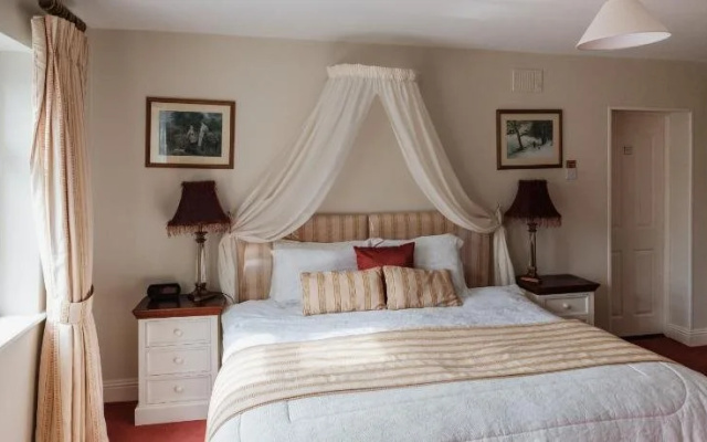 Newlands Country House
