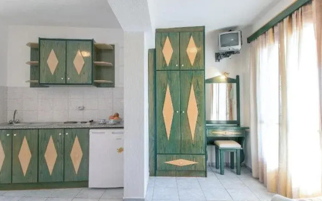 Stathis House
