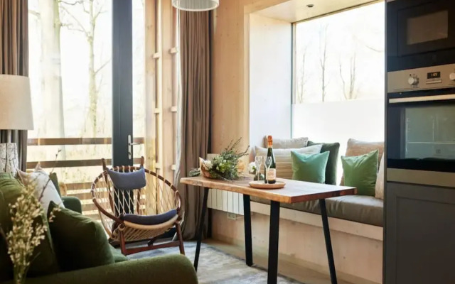Lakeside Love Nest