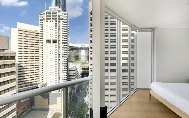 High-rise 2-bed Apartment With Gym, BBQ & Pool