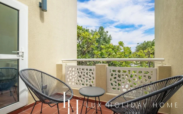 LUX The Meadows 5 Bed Villa