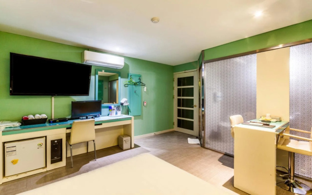 Juan E Hotel